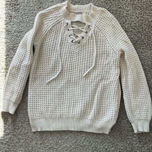 Alya White Sweater